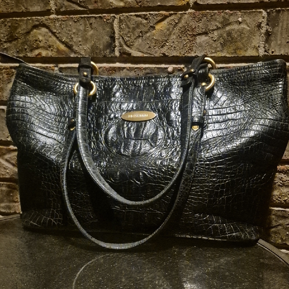 BrahminVintage Shoulder Bag